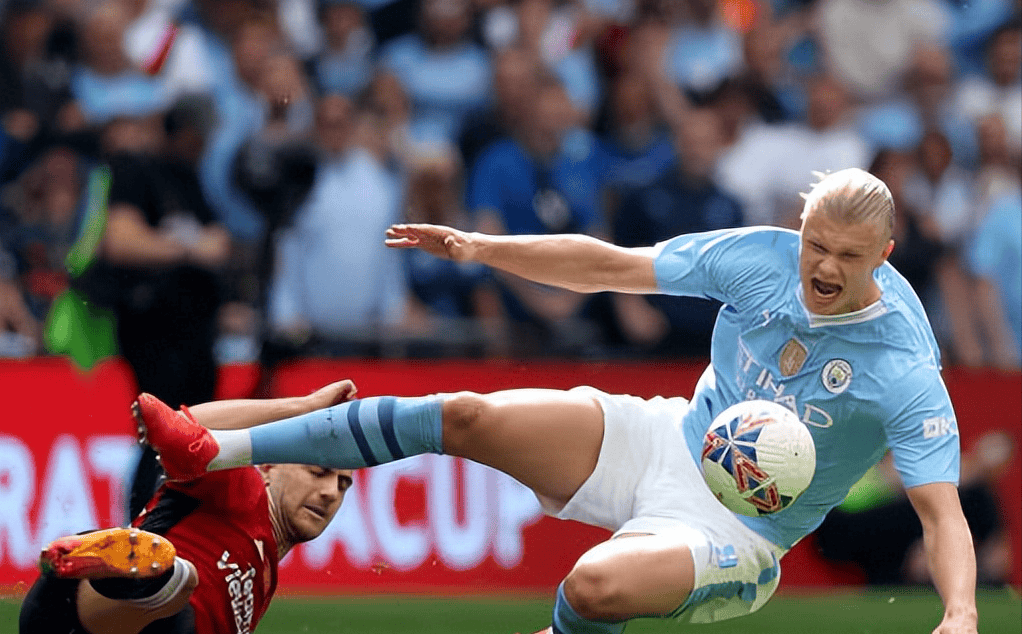 包含出色发挥引发热议！，哈兰德在切尔西比赛中爆冷气势如虹延续的词条