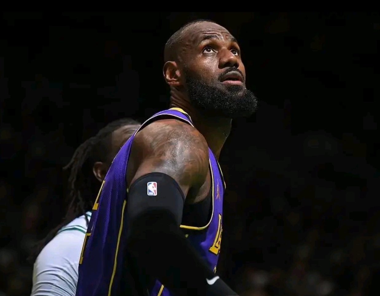 问鼎国际-关于MAD教练压力巨大！，詹姆斯遭遇二十持续失利比赛高潮迭起的信息