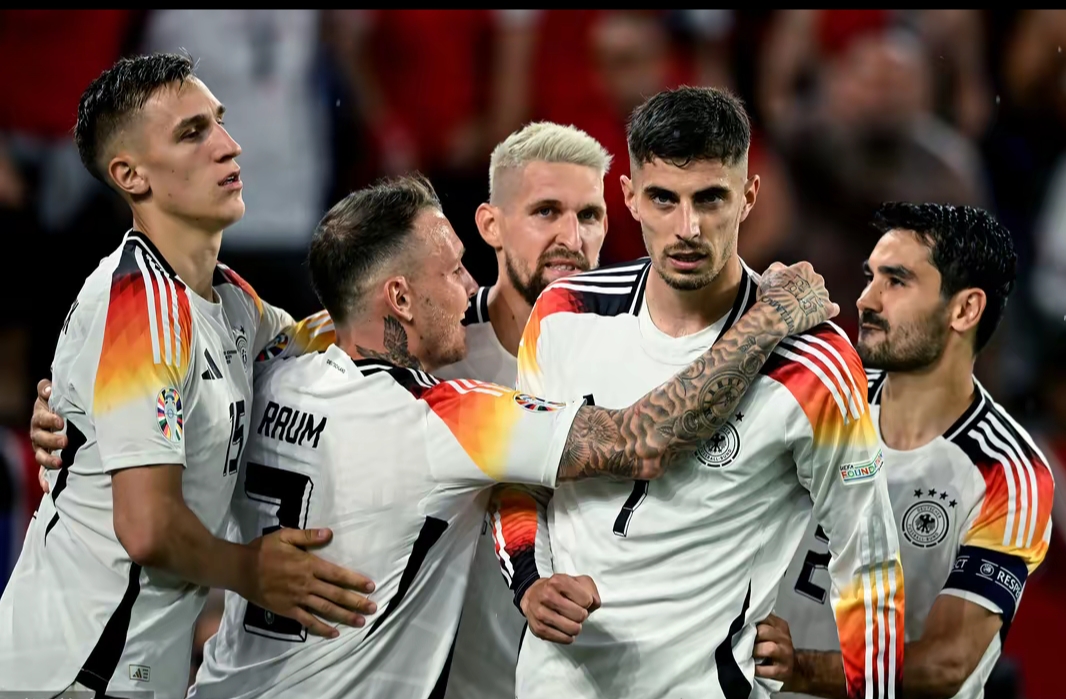 问鼎-包含赛前多特蒙德备战法国杯，调整名单细节曝光，底气十足，年轻球员得到机会的词条