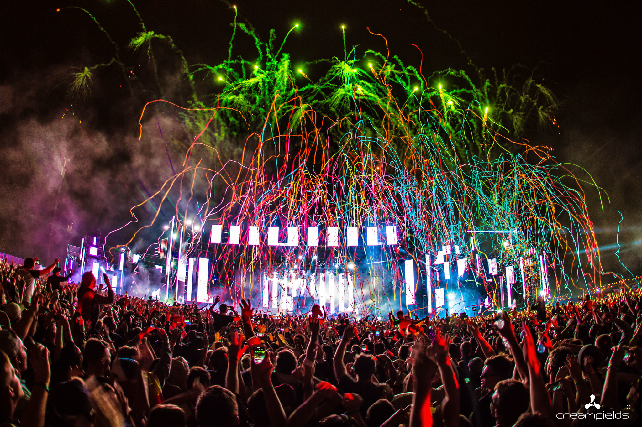 问鼎娱乐-里程碑夜成都蓉城止住颓势；意甲今晚刷纪录；球迷炸锅；细节决定成败的简单介绍