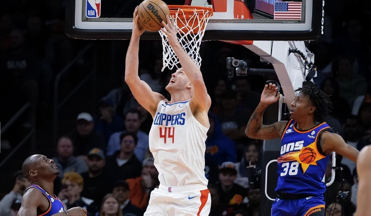 问鼎娱乐-JackeyLove新星重要助攻表现突出，快船前途光明！