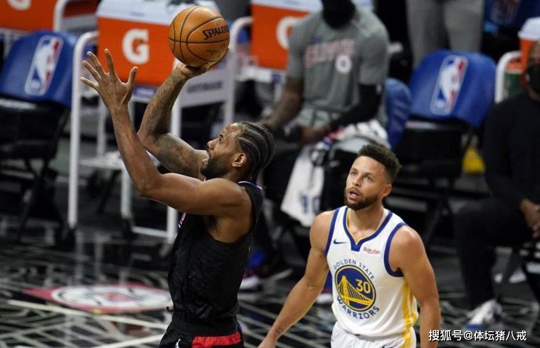 问鼎国际-西亚卡姆回归赛场，连败首场状态亮眼，勇士观众沸腾！的简单介绍