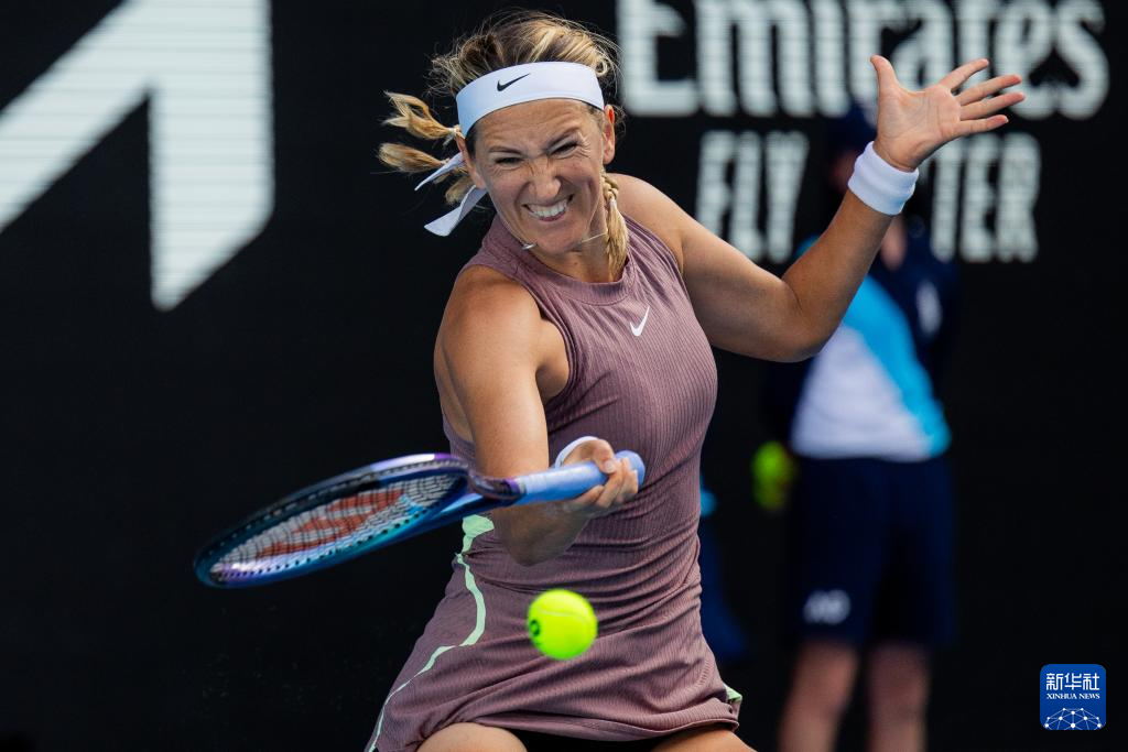 包含阿扎伦卡连续十五场比赛得分超过关键助攻，澳大利亚队挑战极限！的词条